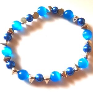 💙😻 Spiked Catseye Blue bracelet